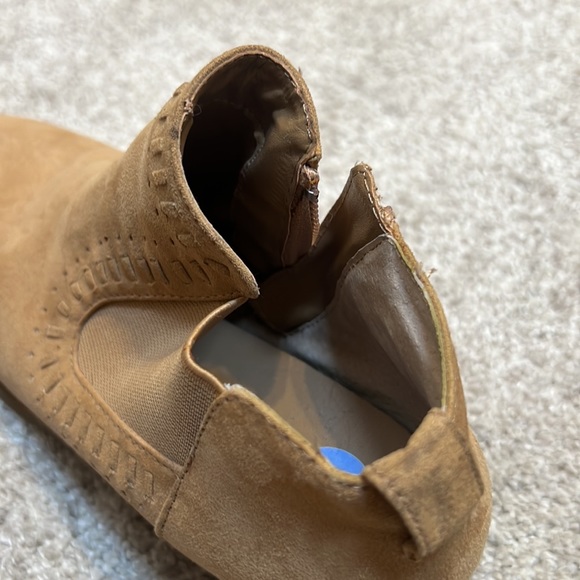 🌻3 for $10🌻 Carlos Santana tan Booties - Picture 8 of 10